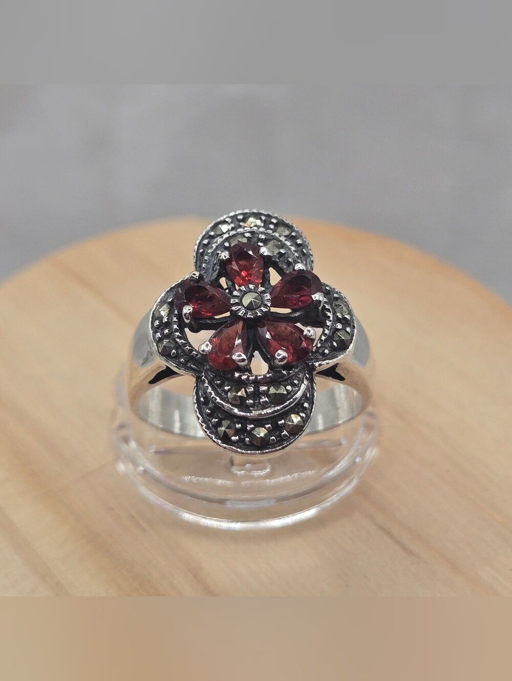 Sterling Silver Garnet Floral Ring - Deep Red Gemstone Design Marked 925 Size 10